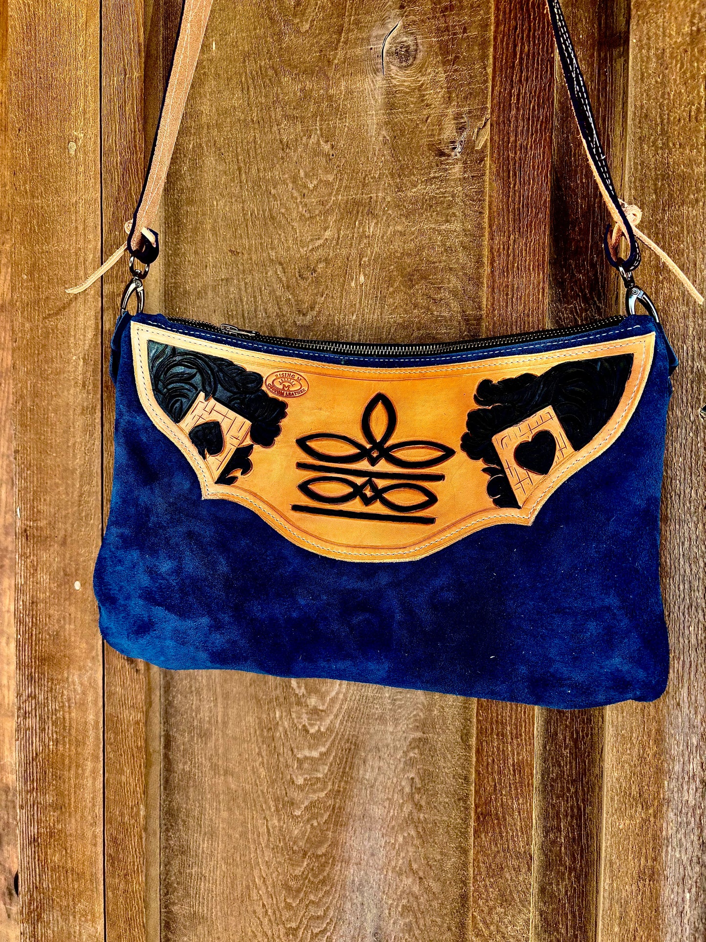 Thistle kick purse