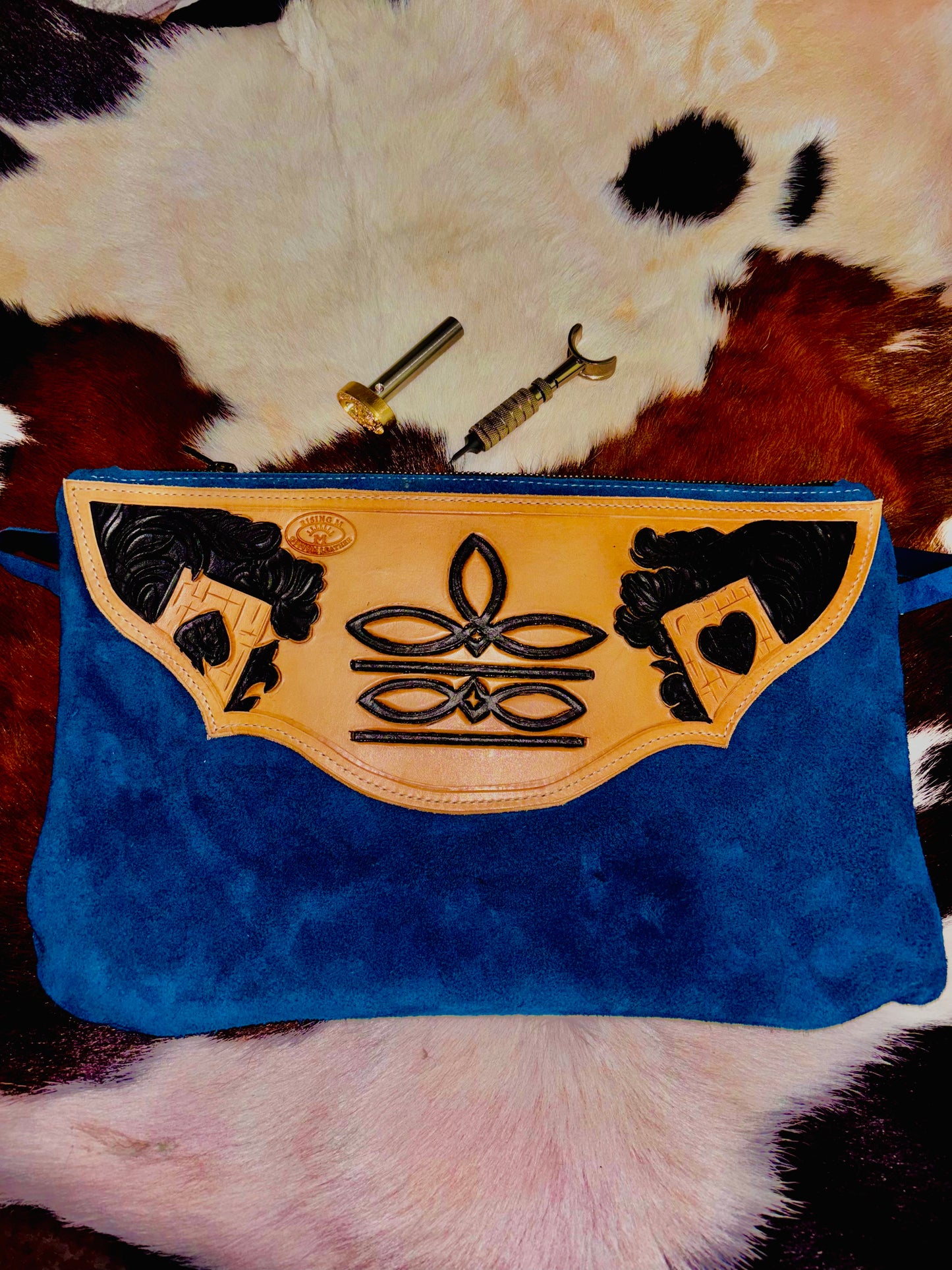 Thistle kick purse