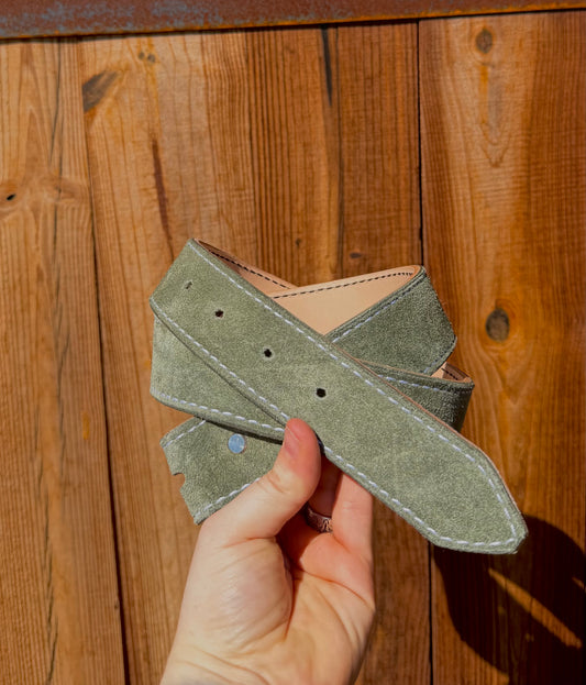 Green suede belt