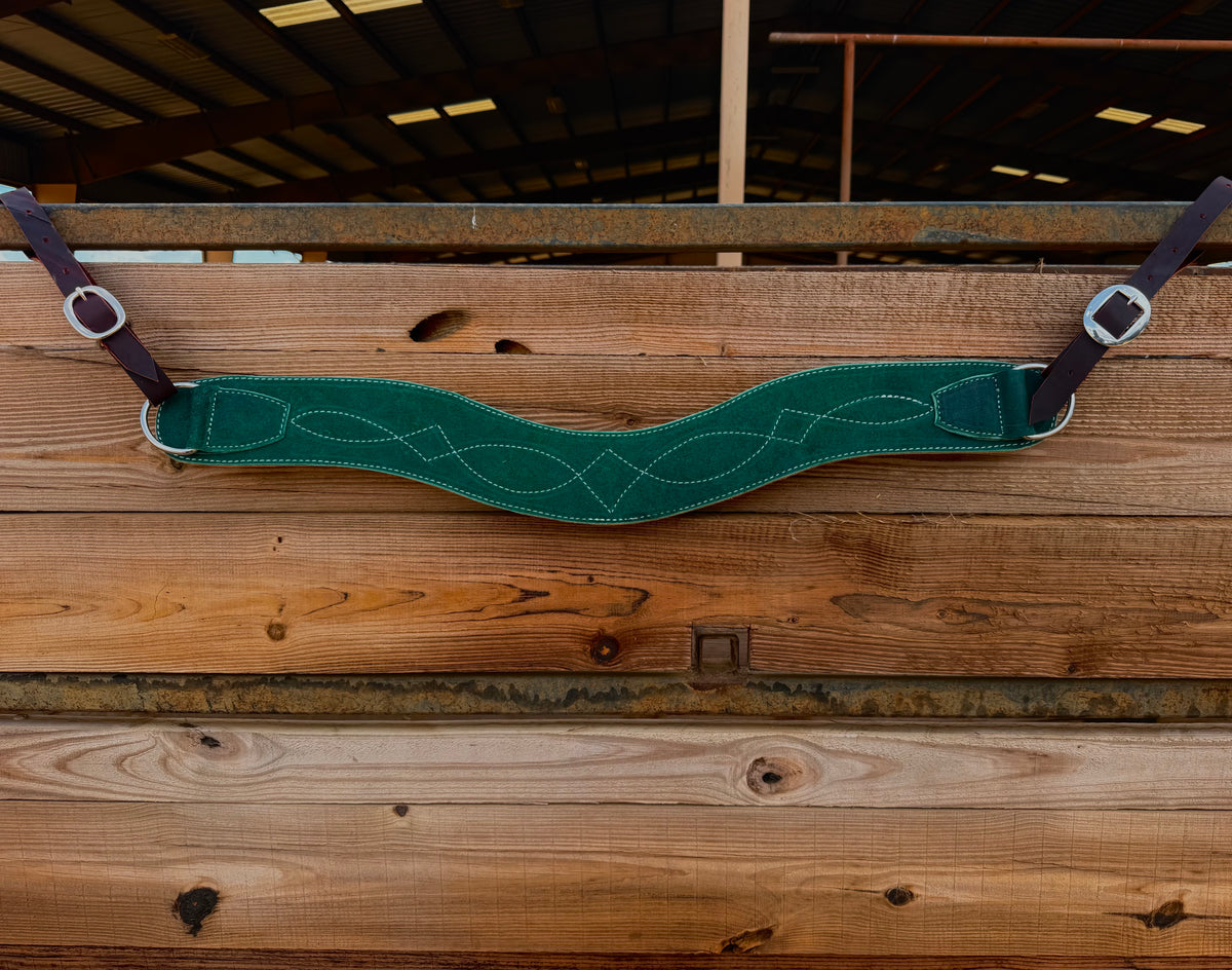 Green stitched tripping collar