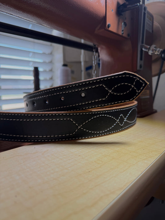 Black gunslinger belt