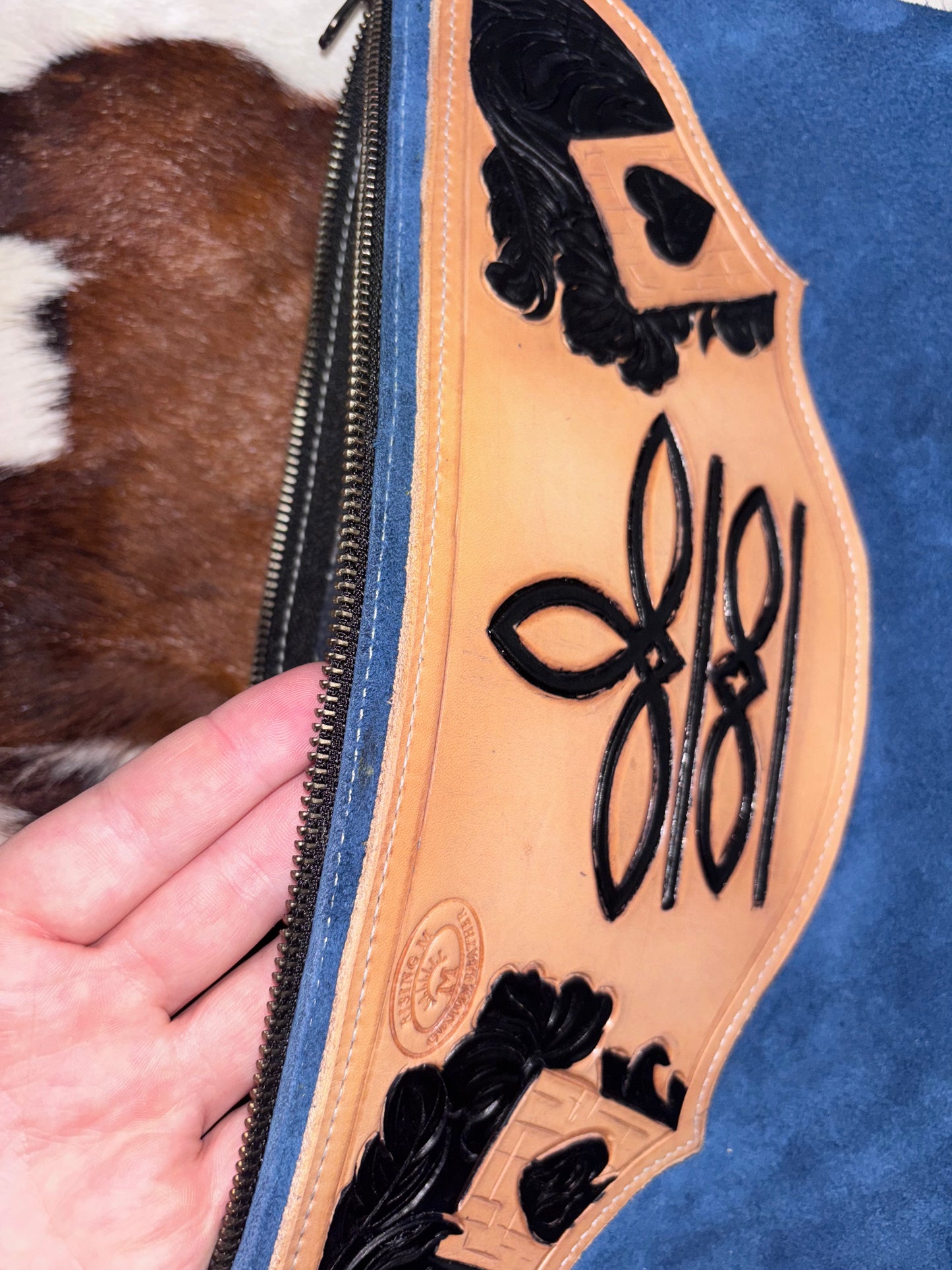 Thistle kick purse